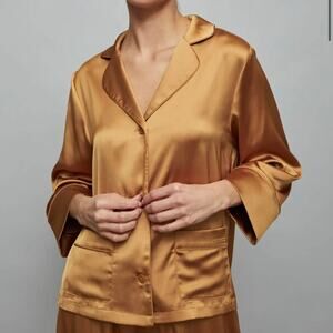 Carbon38 Satin Short Sleeve Resort Top in Rust, Size Medium